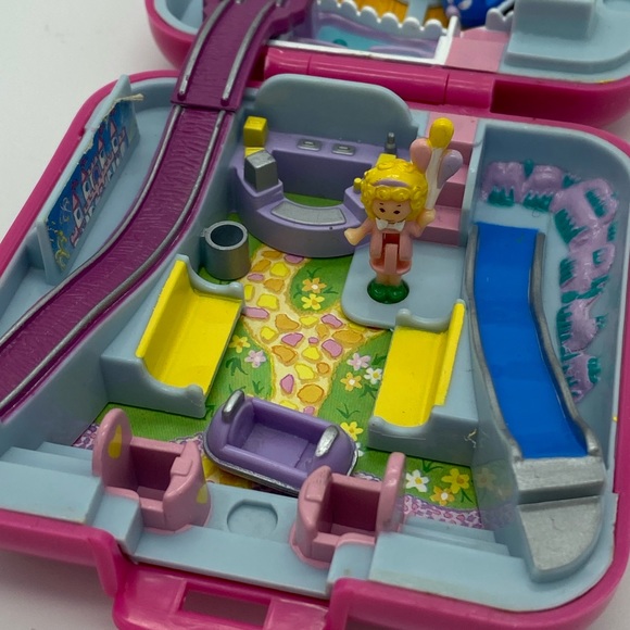 Vintage 1989 Polly Pocket Bluebird Toys Polly's Funfair Pollyworld + Doll & Car - Picture 12 of 12